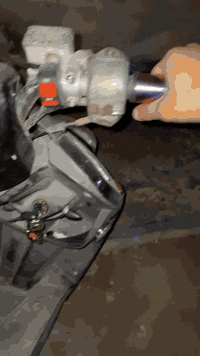 سلام عليكم ماكس بوليس للبيع كابريتر كفرات مختمه ملاح عليها تزويد مثل ماموضح بالفيديو وصالنصه البلاديه موجوده نضيفه مامفتوحه مكاني كربلاء المعملجي سعرها 950 وبيها مجال للشرايه ***********
