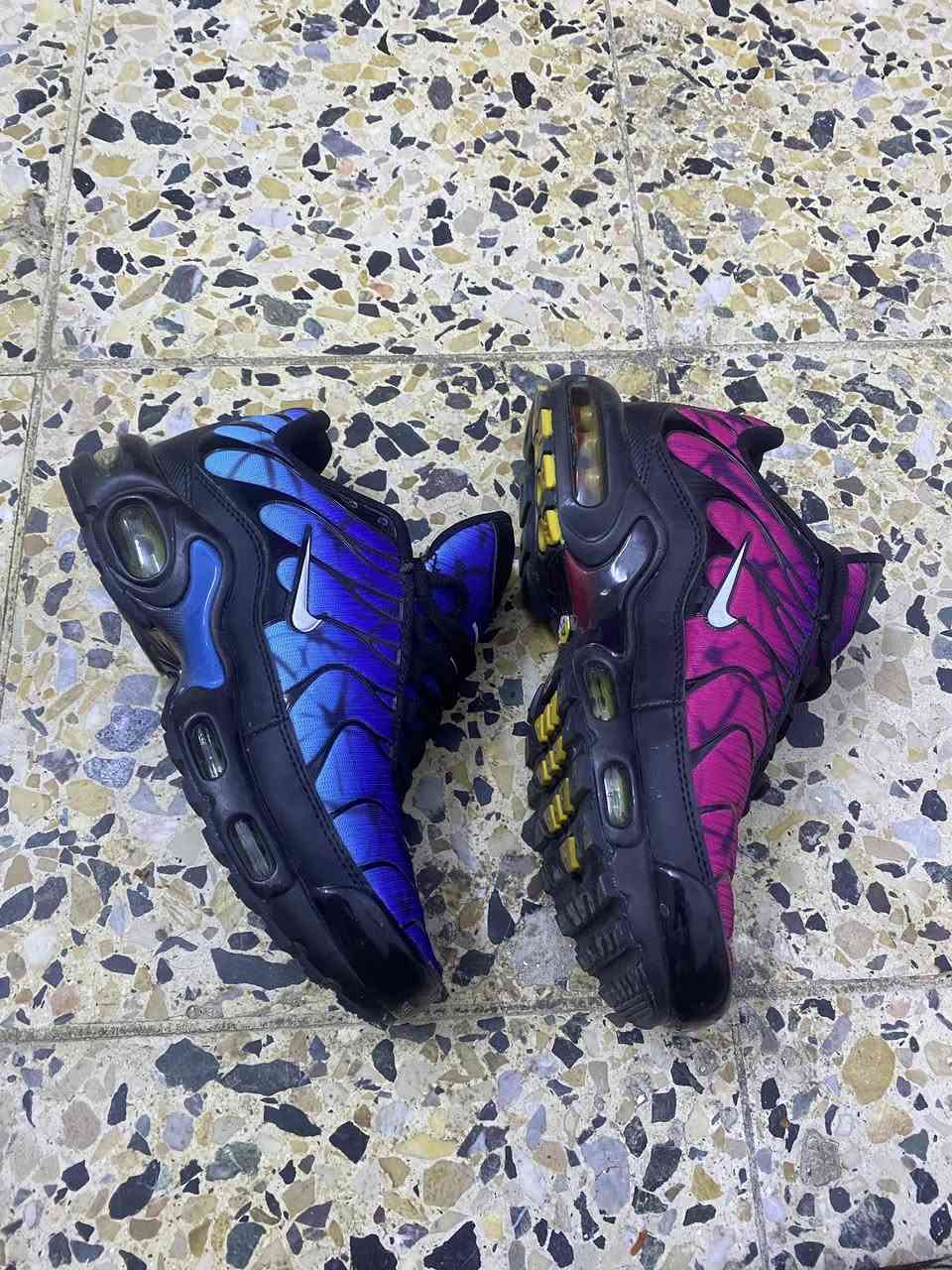 Tnحذاء نايك
قياس 40 (25cm)

سعر20 الف
يوجد توصيل


**إذا كنت صاحب هذا الإعلان وتريد حذفه لأي سبب، رجاءا أرسل رسالة إلى الدعم الفني**