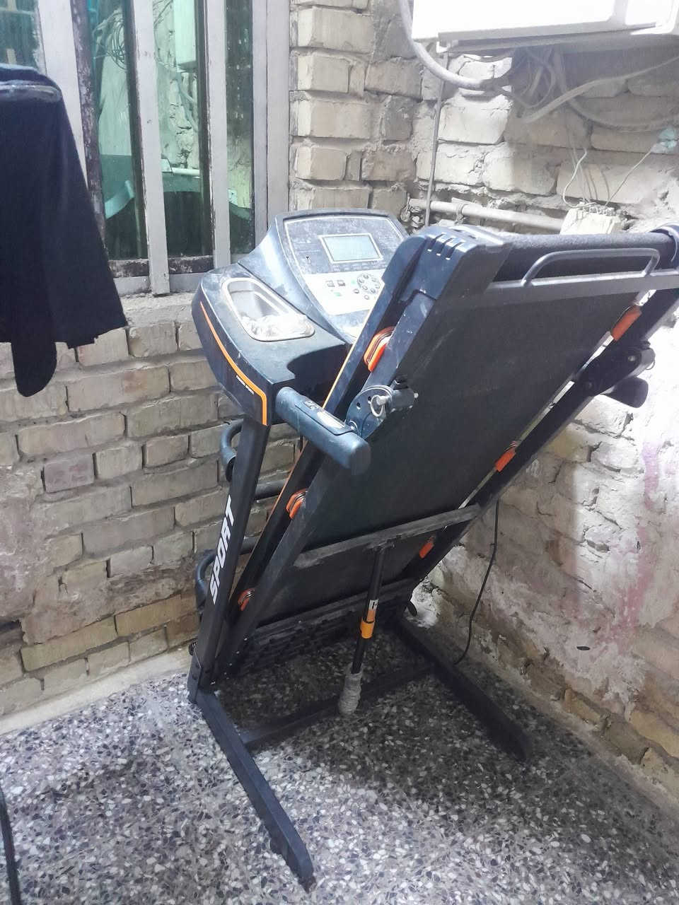 للبيع اب 100 الرقم ***********
