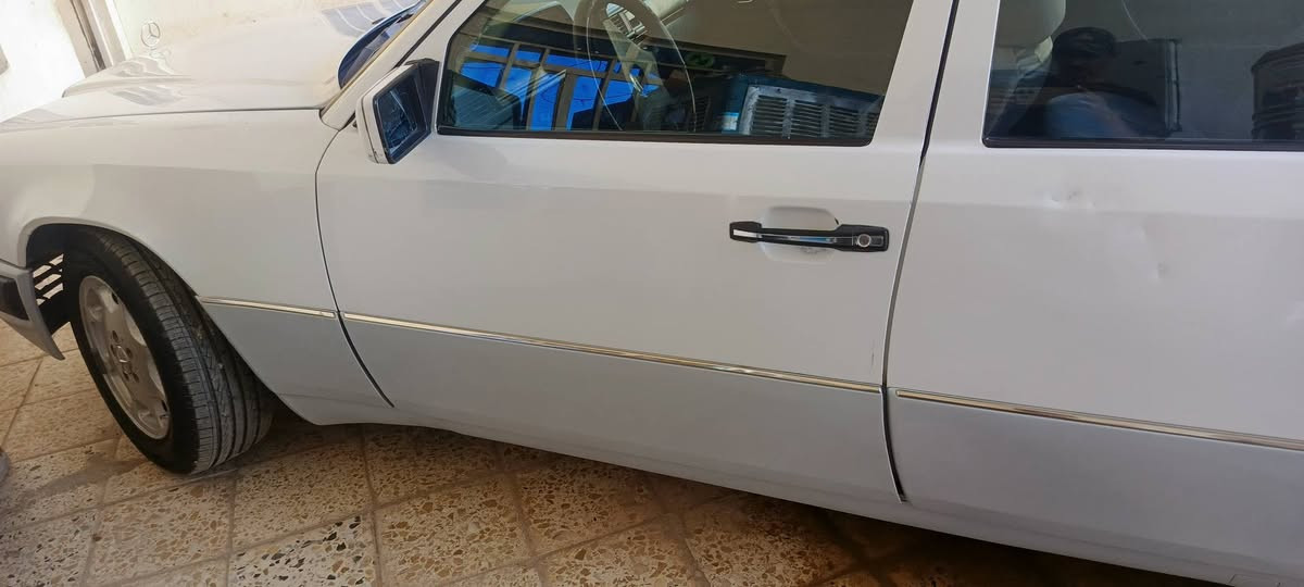 سلام عليكم مارسيدس دب موديل 92رقم سليمانيه شرط التحويل محرك وكير بطه 3000 سياره تبريد تخم تاير فتحه  سياره مال جناي مامتعوبه السعر 72وبيهه مجال العنوان ديالى المقداديه ***********
