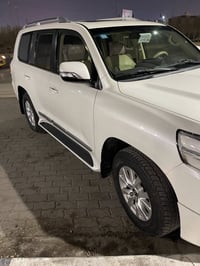 لاندكروز بريم • ٢٠١٧ • رقم بغداد