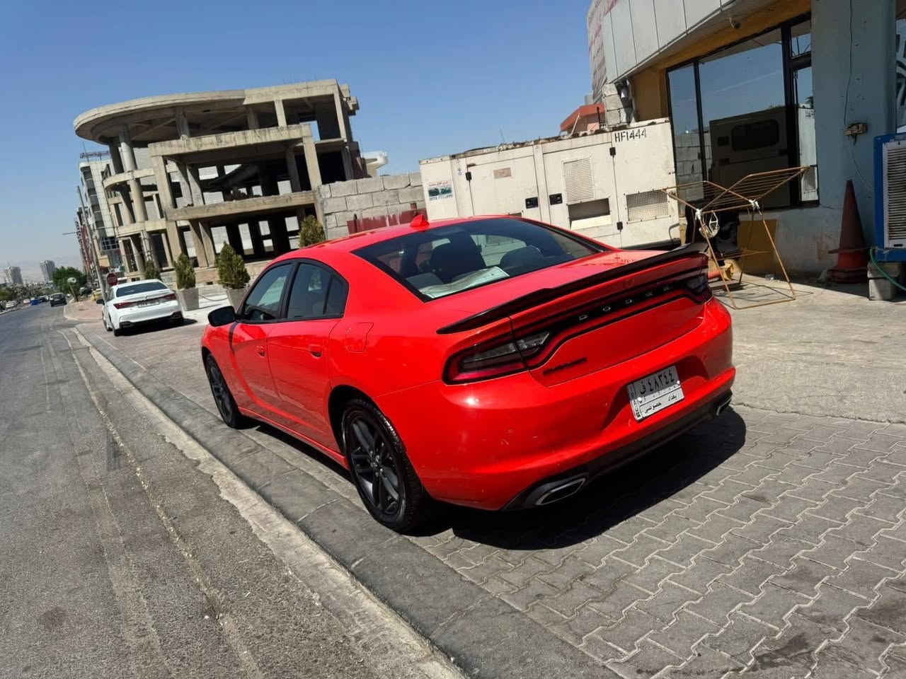 السلام عليكم شباب تشارجر موديل 19 والمواصفات ما عدا الفتحه لادارات سياره حلوه لون مميز بها قطعتين كلير شاملق وباب شاملق امامي والباب السائق كلير فقط بدون اي صبغ ولا معجون سياره جاهزه من كل شيء صور الحادث موجوده بالمنشور شرط الكلير بس بامريكا يعني مو بالعراق سياره كفاله بالعراق سعر 210 وبيها مجال ***********
