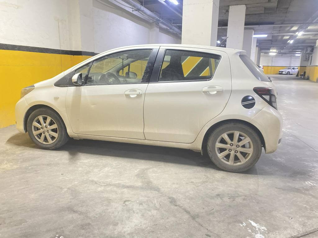 یارس مۆدێڵ 2013 خەلیجی  مەکینـــەگەورە پێنج بالیف سوکان ڤۆلیۆم  گێرو مەکینەی بەشەرت یەک پارچەی  سبوغە لای سەکن بئ لێدرانە پێش وپشتی کەپسە بەناوی خۆمانە 200دۆڵارێک غرامەی لەسەرە سعری فڕۆشتن103معاملە ***********    *********** سوران, أربيل
