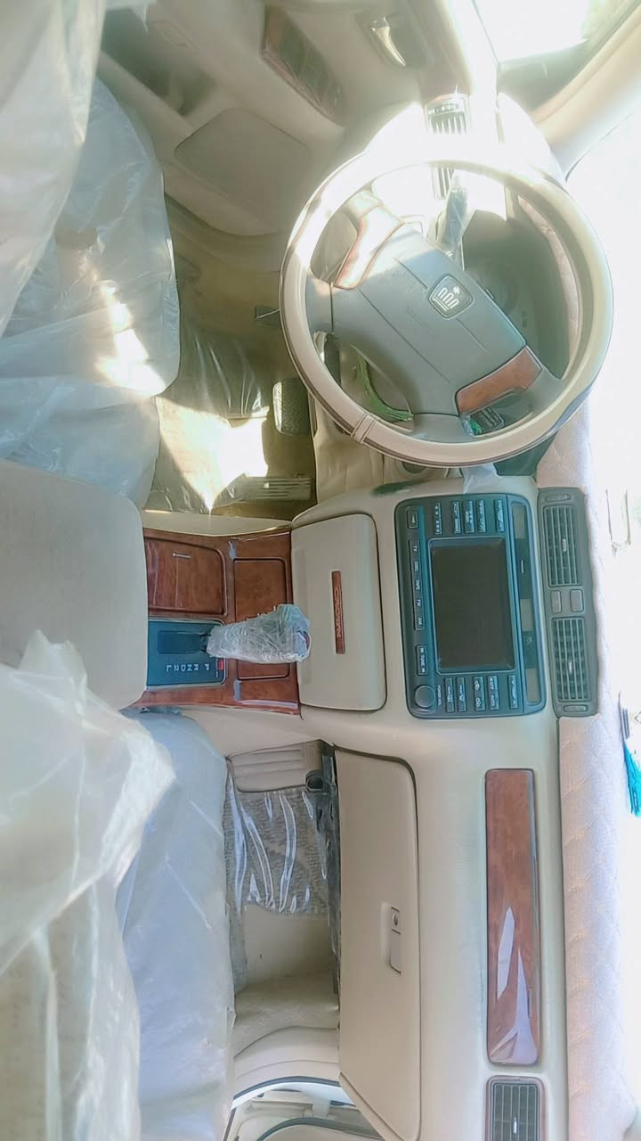 ملكه البيع كفاله 4دكم موديل 2000 رقم بصره رقم نكليزي بسمي السياره مكان سياره العماره  ***********
