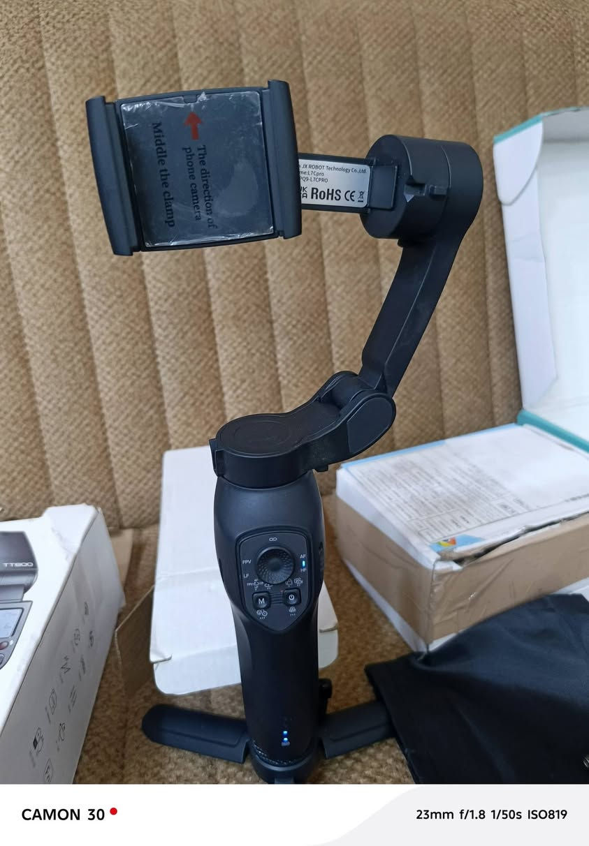 سلام عليكم 

اوزمو F12 بهاذا الشكل بدون كارتون بدون شاحنه
جاني بهل شكل 

السعر 45000


**إذا كنت صاحب هذا الإعلان وتريد حذفه لأي سبب، رجاءا أرسل رسالة إلى الدعم الفني**