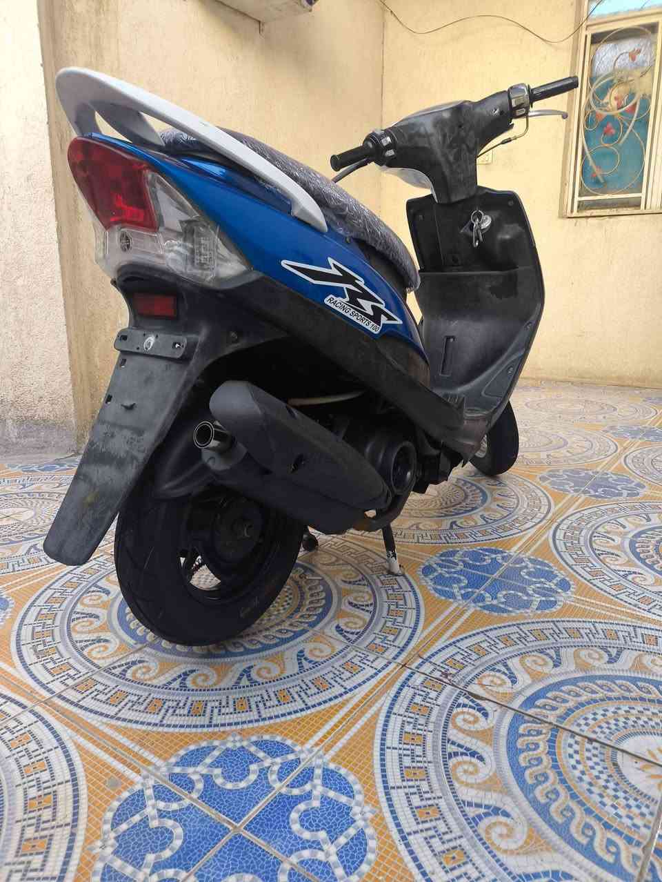 ماكس عدلهه ! للبيع 
مكينه 55 هاون 
كلچات عليهن ادامه 
بريكات فول
كهربائيات كلها شغاله 
سلف هندر
دراجه جاهزة للاخير 
اوراق للأستفسار اكثر اتصل ***********
السعر 725 وبيها مجال للشراي
