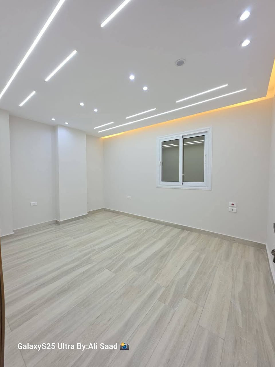 السلام عليكم✋ اعمالنا
من اجمل الديكورات ♦️💢
والأصباغ  الداخلي 🎪⛩️
  يليق في بيتك 🏠
انواع 
لجمس بورد 🏘
اصباغ جوتن🎨🖼️
البلاستيكي🎨🛑
البنتلايت بأنواعه🎨🌀
وسقوف فلين 🌃
ولوحات زجاجيه 🌌
والسحبات⚱️
وجميع الديكورات💠🎑 
كادر  متخصص⛑️🥋للتواصل بالخاص او الاتصال على 
رقم الهاتف واتساب/***********
باسعار تنافسيه
