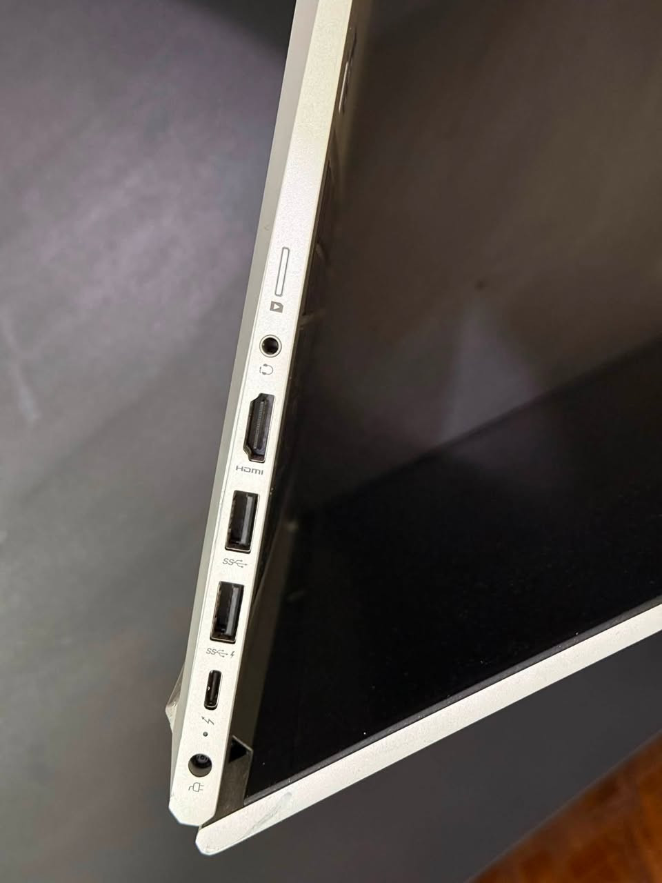 HP ProBook 650 G8
معالج Core i5 جيل 11

رام 16 كيكا DDR4

هارد 512 SSD

شاشة 15.6 انج

الملحقات ( شاحنة اصلية )

السعر 490 الف ( غير قابل للتفاوض )

العنوان بابل 

واتساب ***********
