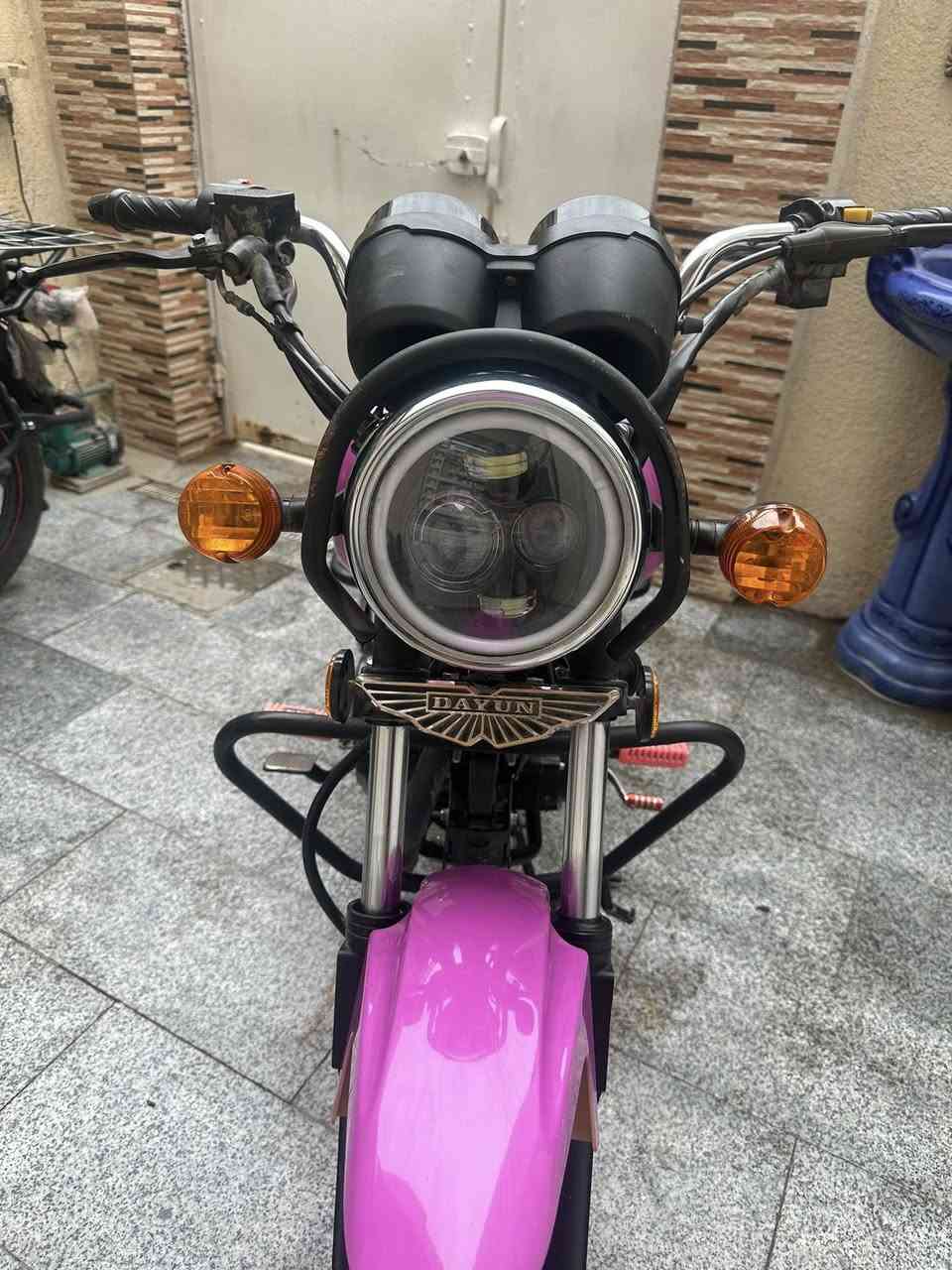 السلام عليكم
دراجة دايوان للبيع :
اوراق 
موديل 23 
مكينة 200 cc
مكينه ناعمه مكفوله مامفتوح برغي من عدها
الدراجه مداريها دهن وبانزين 
بيها تزويد دوسات و دوسة الكلج .
مكاني : كربلاء المقدسة
السعر : 1900 وبيها مجال 
متواجد ماسنجر وواتساب واتصال 🌹
رقم الهاتف : ***********
