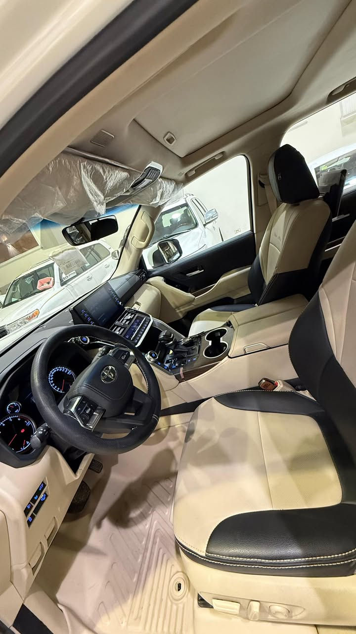 :
◾️موديل 2024
◾️فئة GXR Limited
◾️محرك V6 4000 تنفّس طبيعي
◾️دفع رباعي 4WD
◾️قفل دفرنس خلفي
◾️5 كاميرات محيطية
◾️كشن جلد كهرباء + تدفئة وتبريد
قير أوتوماتيك
◾️مثبّت سرعة متكيّف (رادار)
◾️مكيّف أوتوماتيك أمامي وخلفي (تبريد خلفي)
◾️تشغيل بصمة/زر (Smart Entry + Push Start)
◾️شاشات عدد (3) أندرويد
◾️شاشة + بلوتوث/USB
◾️شاحن لاسلكي _ واير لس
◾️مرايا كهرباء قابلة للطي
◾️كشنات جلد كهرباء مع تدفئة وتبريد للكشنات .
التفاصيل:
🚩المسافة المقطوعة12000 كم فقط
🚩وكالة ساز — لازالت داخل ضمان الشركة
🚩تبديلات زيت المحرك مجانية
🚩رقم بغداد إنكليزي + هزة جديدة
بأسمي شخصياً
🚩كتلوكات الشركة مع بصمة عدد (2)مكفولة كفالة عامة من الضرر والطلاء والتعديل والتكحيل
🔸️المكان بغداد معارض النهضه معرض الشارقه
رقم الهاتف : ***********
