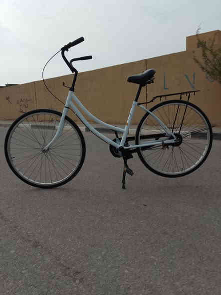 سلام عليكم
بايسكل يباني (مصبوغ)
غراضه كامله 
السعر 60 و بي مجال
المكان البصره قضاء المدينه
للتواصل ***********
