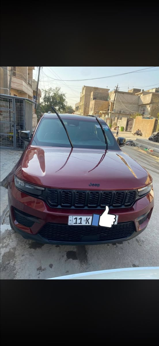 السلام عليكم شباب للبيع جيب بلاك توب 5 راكب
بدون حادث تجي سرقة القطع الخارجية سيارة كلها ليبل واحد 
موصفات الجيب البلاك توب معروفة لدات  خارجية كلوبات زنون فتحة سقف كشنات جلد ومخمل فور ويل شفتات ستيرن تحكم جهتين راداراة خلفية وامامية وجانبية كشنات تدفئة خلفية وامامية صندوق كهربائي اشارة ترحيب سيارة هواي بيها موصفات ومابيها كل نقص رقم بغداد. للاستفسار ***********بيع مستعجل العنوان بغداد / بغداد الجديدة
