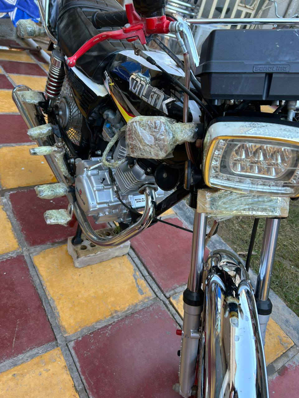 سلام عليكم دراجه لللبيع تايكر ٢٣ كهربائيات كلها شغاله ماناقصها شي دراجه مال جناي اوراق اصولي مكاني بابل شارع ٨٠ سعرها ٦٠٠ بيها مجال  للطيبين رقمي ***********
