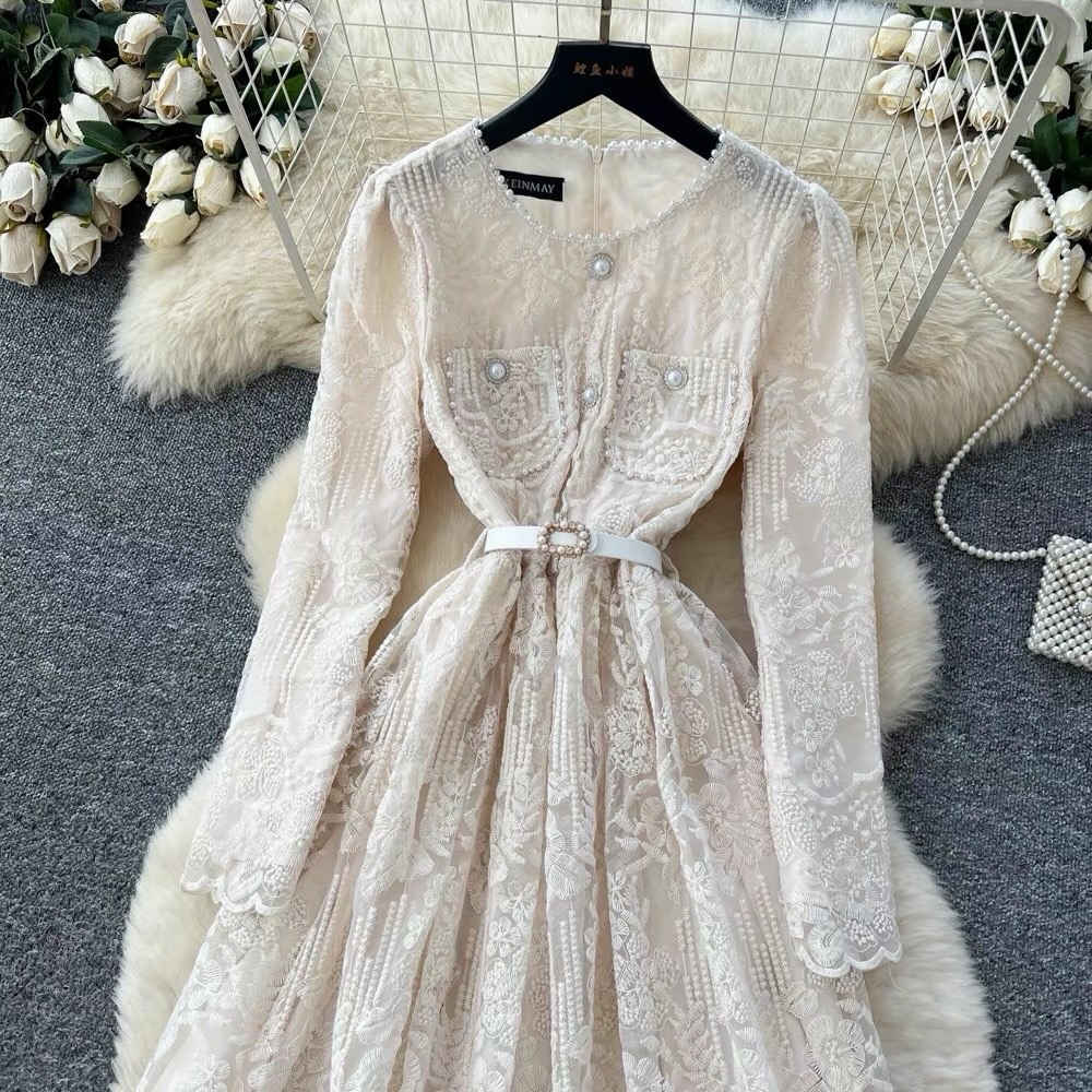 ⁨	⁨ تفاصيل دانتيل فخمة + قصة تبرز الأنوثة بكل نعومة 🤍
لوك ملكي راقي ما يتفوت 👑

💰 السعر: 72 ألف
📏 المقاسات: S / M / L / XL / XXL

⚡ الكمية محدودة
💌 احجزي قبل لا يخلص

🔥 لا تفوتين الفرصة… خلي إطلالتج تحچي عنج 🔥⁩⁩


**إذا كنت صاحب هذا الإعلان وتريد حذفه لأي سبب، رجاءا أرسل رسالة إلى الدعم الفني**