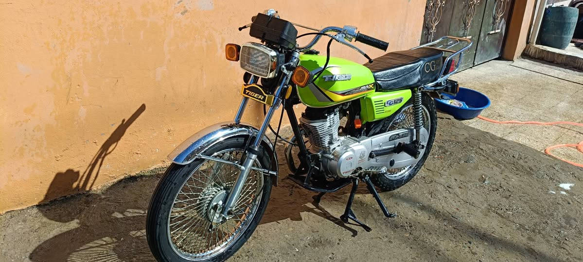 السلام عليكم شباب متاح دراجه تايكر 2020 محرك شرط مامفتوح دبلات شغاله وايرمنيه بس يرادله ربط كله جديده دشبول جديد اشاير جدد ضفيره جديده بك لايت جديد لايت امامي جديد باتري جديد دراجه نضيفه حيل نشاطه فول السعر 475 مكاني موصل ايمن حي اصلاح الزراعي رقمي ***********
