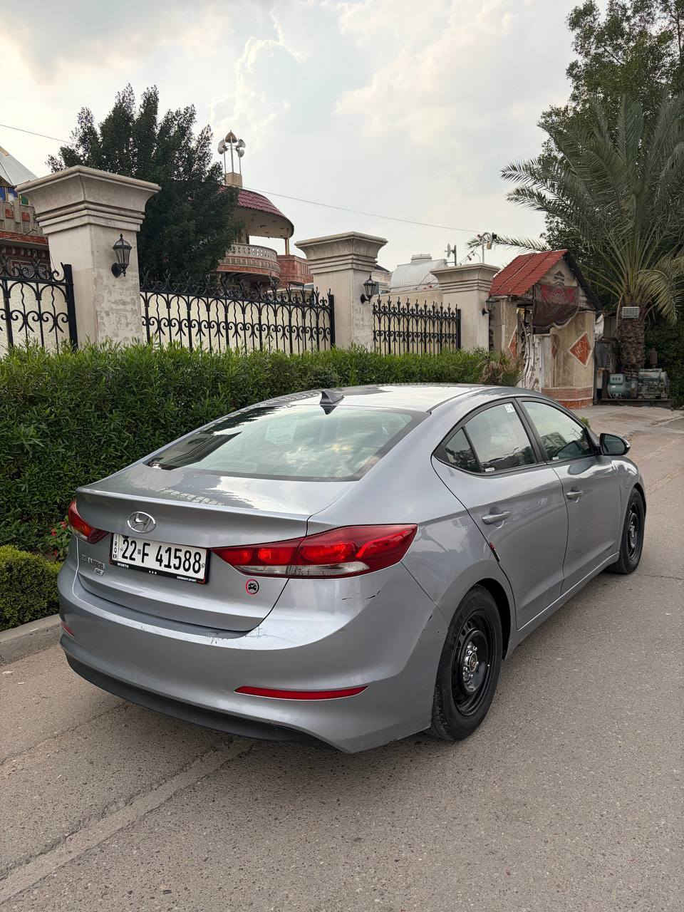 سلام عليكم النتره 2017 وارد امريكي
مكينه 2000 بيها أربع قطع صبغ 
سياره جاهزه كير مكينه منضومه غاز  صدر امامي خلفي تخم تاير جديد السعر 110 وبيها مجال
مكاني بغداد ***********
