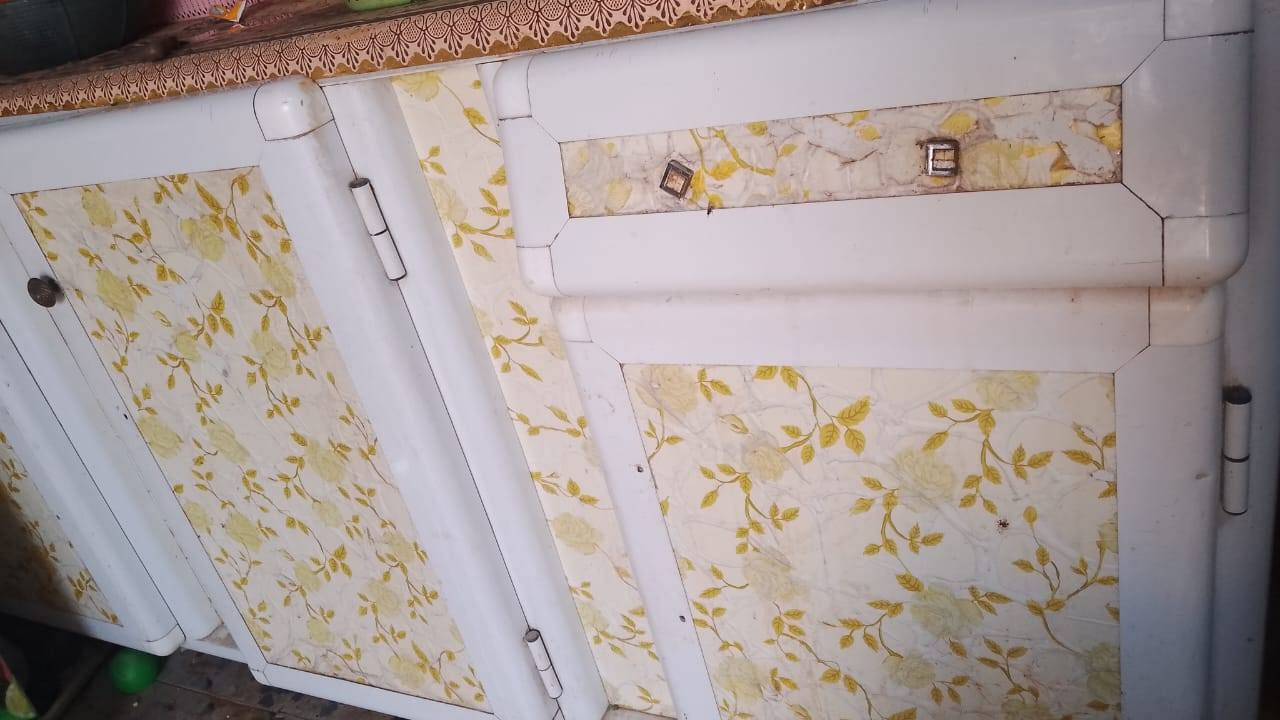 ياالله. كاونترات مع كناتير ثنين مفصخات  تسكام للبيع شلعه تصفيه محل عدنه مريض مستعجلين المكان كوفه
***********
