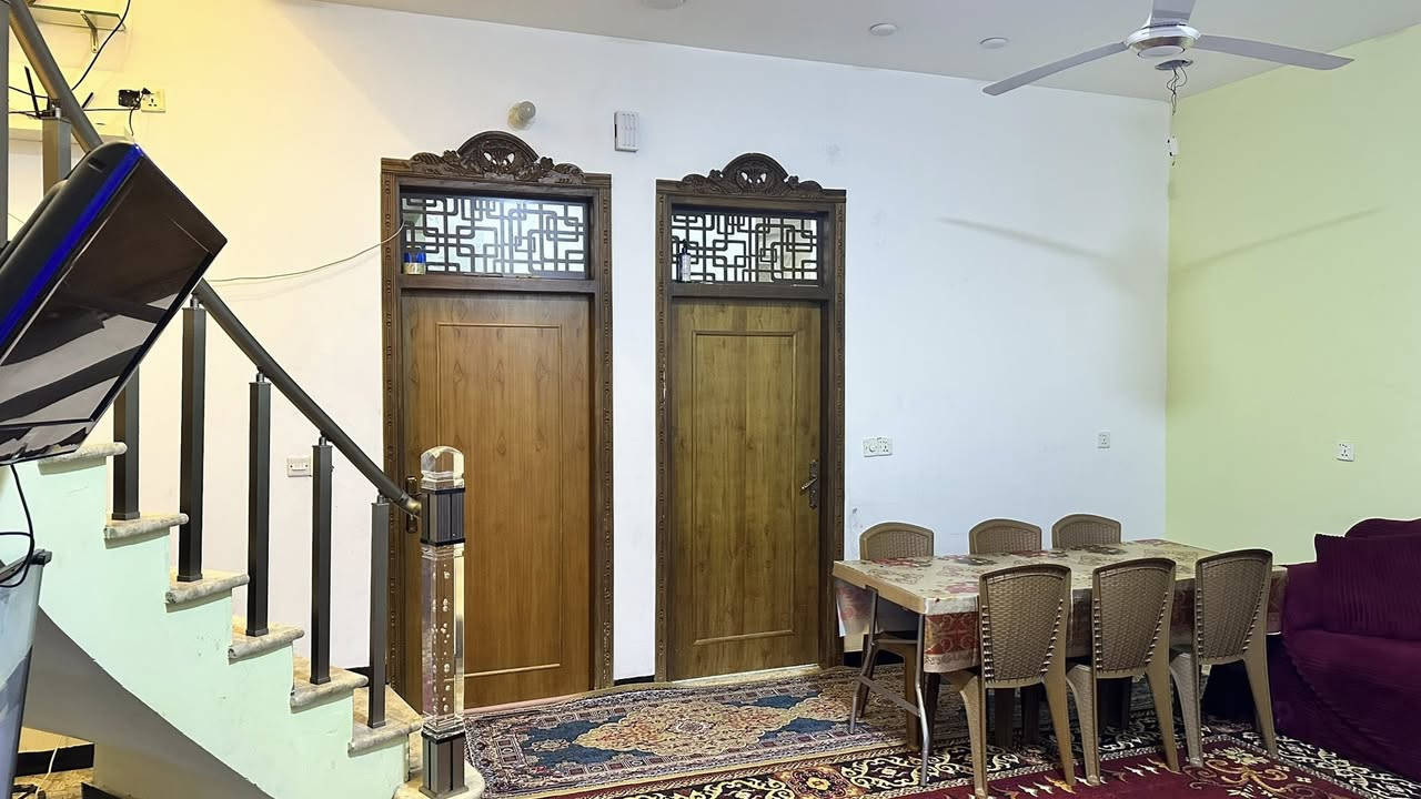 دار للبيع المساحة 150متر الشرطة الخامسة خلف مدرسة الافلاذ سند 25 بيت كامل فقط واجهية مكاملة للاستفسار ***********
