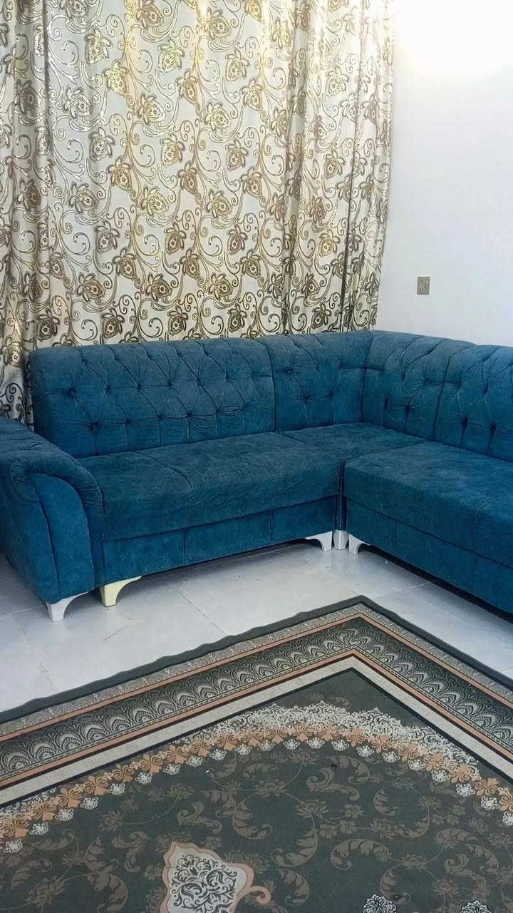 ديوان خمس قطع 10 مقاعد السعر ب350 وبي مجال العنوان شهداء البياع للاستفسار ***********
