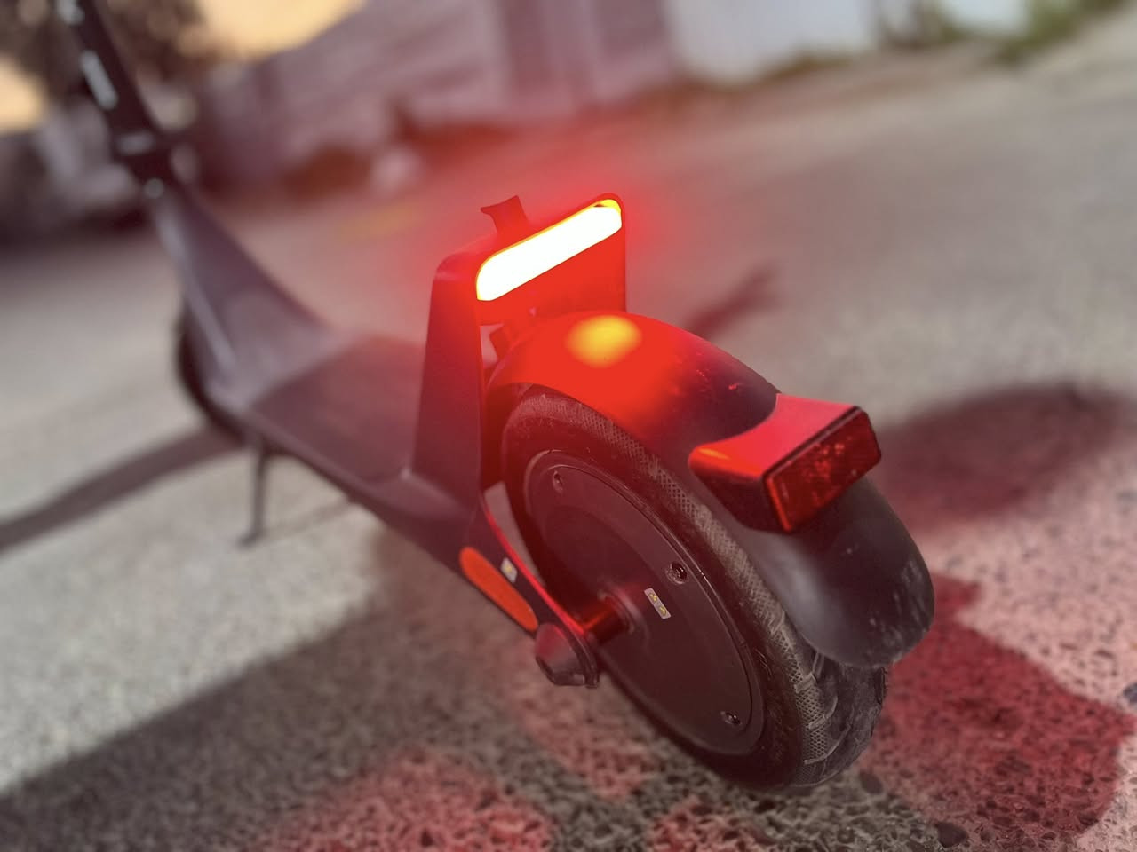السلام عليكم 🌹
سكوتر كهربائي ⚡️ 

من شركة Xiaomi

موديل Xiaomi Electric Scooter 4 Lite

السرعة 35 كيلومتر بالساعة

استخدام اقل الأسبوع 

نظافة 95‎%‎

مع الشاحنة الخاصة به

يحمل وزن 120-130 كيلوغرام 

للأستفسار : 

***********

***********
