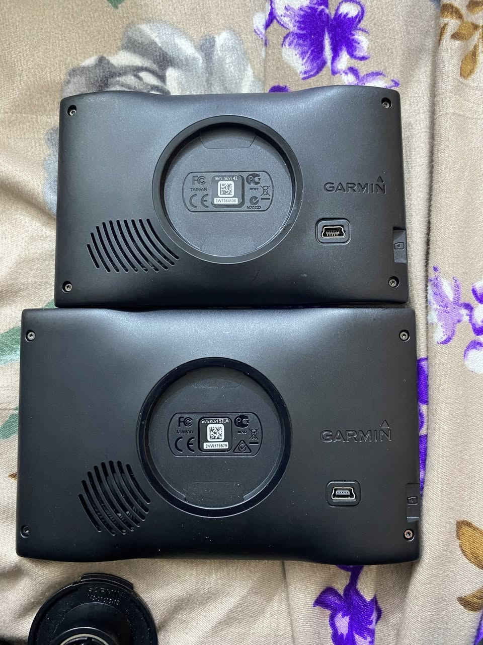 السلام عليكم ورحمة الله وبركاته،
متوفر للبيع أجهزة جارمن (Garmin) الأصلية، المعروفة بدقتها وقوة تحملها، مثالية للسفر والرحلات البرية والطرق الطويلة.
📋 تفاصيل ومواصفات الأجهزة:
• الحالة: مستعملة ونظيفة جداً (كما هو موضح في الصور).
• الخرائط: جميع الأجهزة منصب عليها خارطة الشرق الأوسط كاملة ومحدثة.
• المميزات:
• واجهة سهلة الاستخدام تدعم اللغة العربية.
• توجيه صوتي دقيق (عربي/إنجليزي).
• تحديد المواقع والسرعة بدقة عالية عبر الأقمار الصناعية (لا يحتاج إنترنت).
• تحتوي على قاعدة بيانات واسعة للمواقع المهمة (محطات وقود، مطاعم، مستشفيات).


**إذا كنت صاحب هذا الإعلان وتريد حذفه لأي سبب، رجاءا أرسل رسالة إلى الدعم الفني**