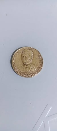 باج مللك فيصل الثاني قديم بي ضربت مثل ماواضح بل صوره البيع تلفون 07700...