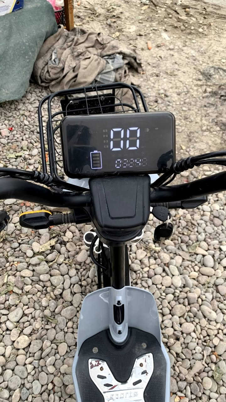 السلام عليم لل بيع فقط بدون مراوس 
ماطور شحن لون رصاصي 
4بطاريات صار شهرين ما أخذته 
النضافه مثل ما موضح كدامكم بل صور 
دبل اشاره +يمين ويسار 4نمر السرعه بل شاشه 99الحقيقي 70تايات جدد+ويا الشاحنه الأصلي مالته +لايت زينون بس عالي ادفع سعر عجبني ابيعك ال مو شراي لا يجي 
مكاني برطله رقمي اسيا ***********او تجي ع خاص
