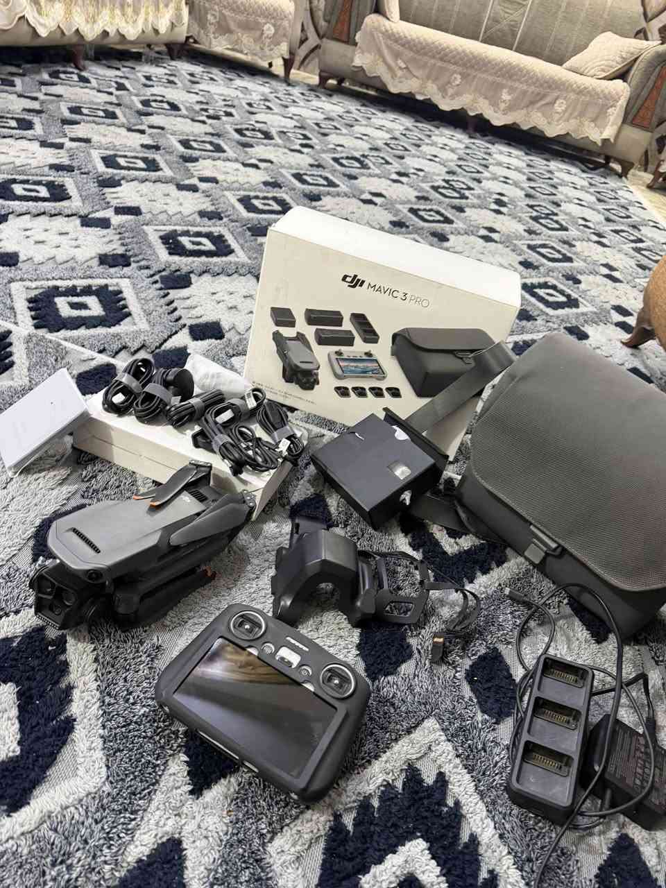 سلام عليكم مافيك ٣ برو البيع جديدة لوك مثل مواضغ بل فيدوات سعر خاص بعده  اليبل بل كمبل يعني ممستخدم هواي 
السعر ع خاص 
رقم 👇
***********
