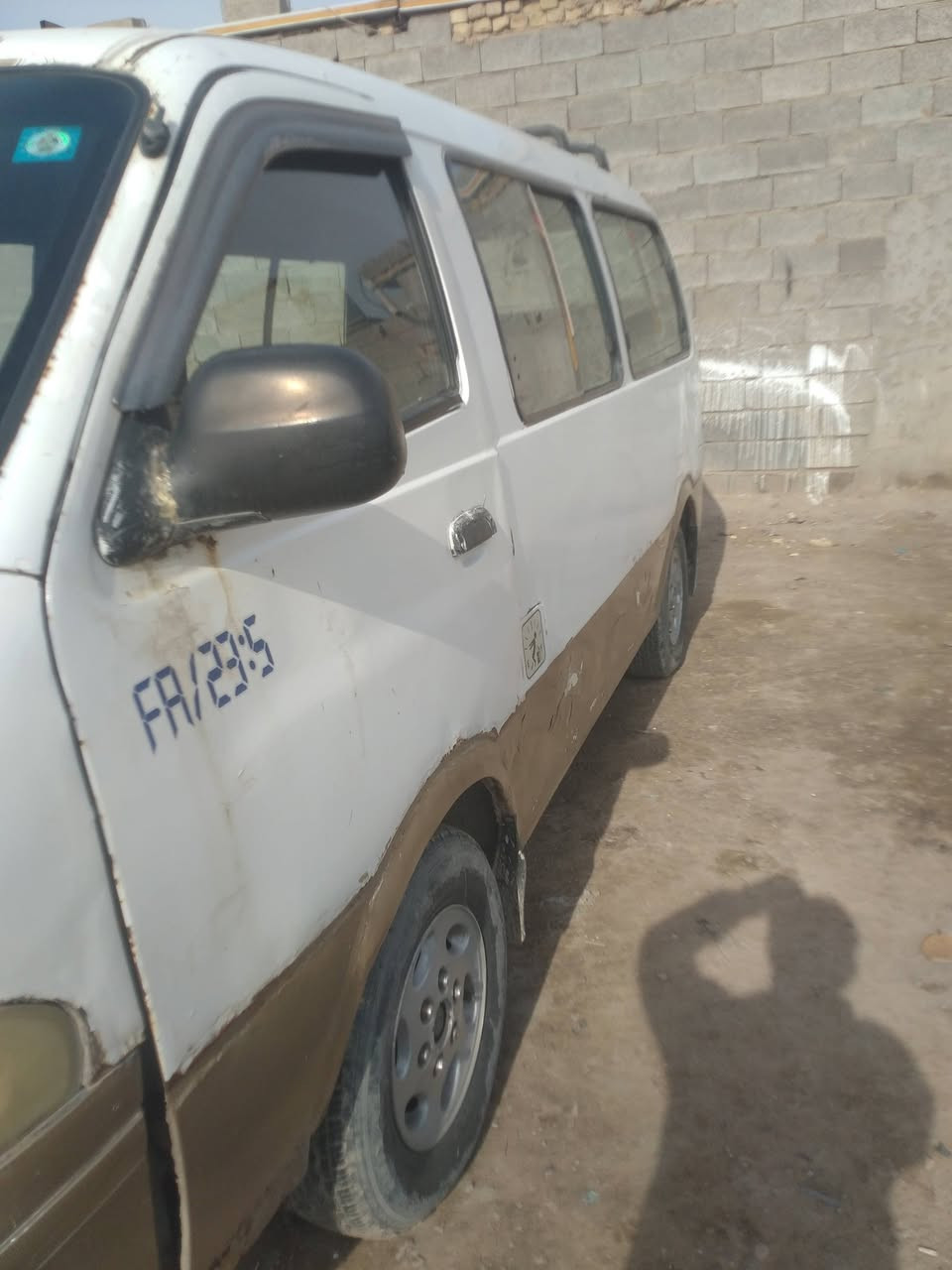 اسلام عليكم  بريجو للبيع ٩٧ بأسمي تحويل ثاني سعر ٤٠ عنوان بغداد سياحي عماري ***********
