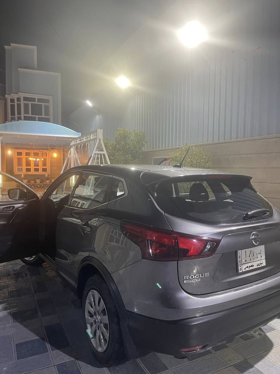 � للبيع – Nissan Rogue Sport
• الموديل: 2019
 • الممشى: 135 ألف كم
      .كوبون بانزين
 • الضرر سابقاً: جاملغ وبنيد  مع لغد الأيمن
 • السونار: كدامك
 • حالة السيارة: جاهزة من كلشي وما تحتاج أي مصرف

📄 رقم نينوى – شرط التحويل والغرامة

📞 للاستفسار:
***********
