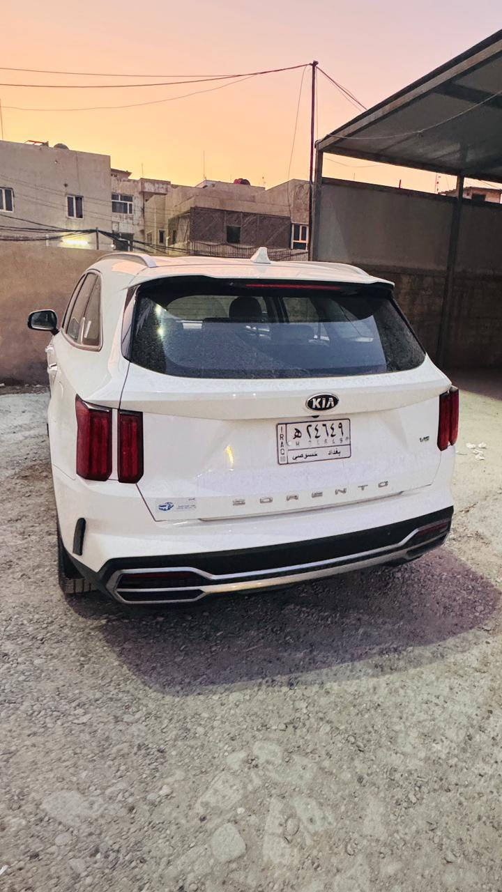 السلام عليكم
سورنتو 2021
رقم بغداد 
مكينه ٦ سلندر
فول عده البنراما
مري شفط
بصمه 
كير موس
كشنات كهرباء
تشغيل عن بعد 
جنطه كهرباء
فول حساسات امامي خلفي 
ويل كب كروم 20
شاشه ديجتال 
تبريد ٣ قطع 
ماشيه 79 الف
مكفوله ماعده رصعات  ثنين 
والسونار موجود 
مكان السياره بغداد 
***********وتساب
