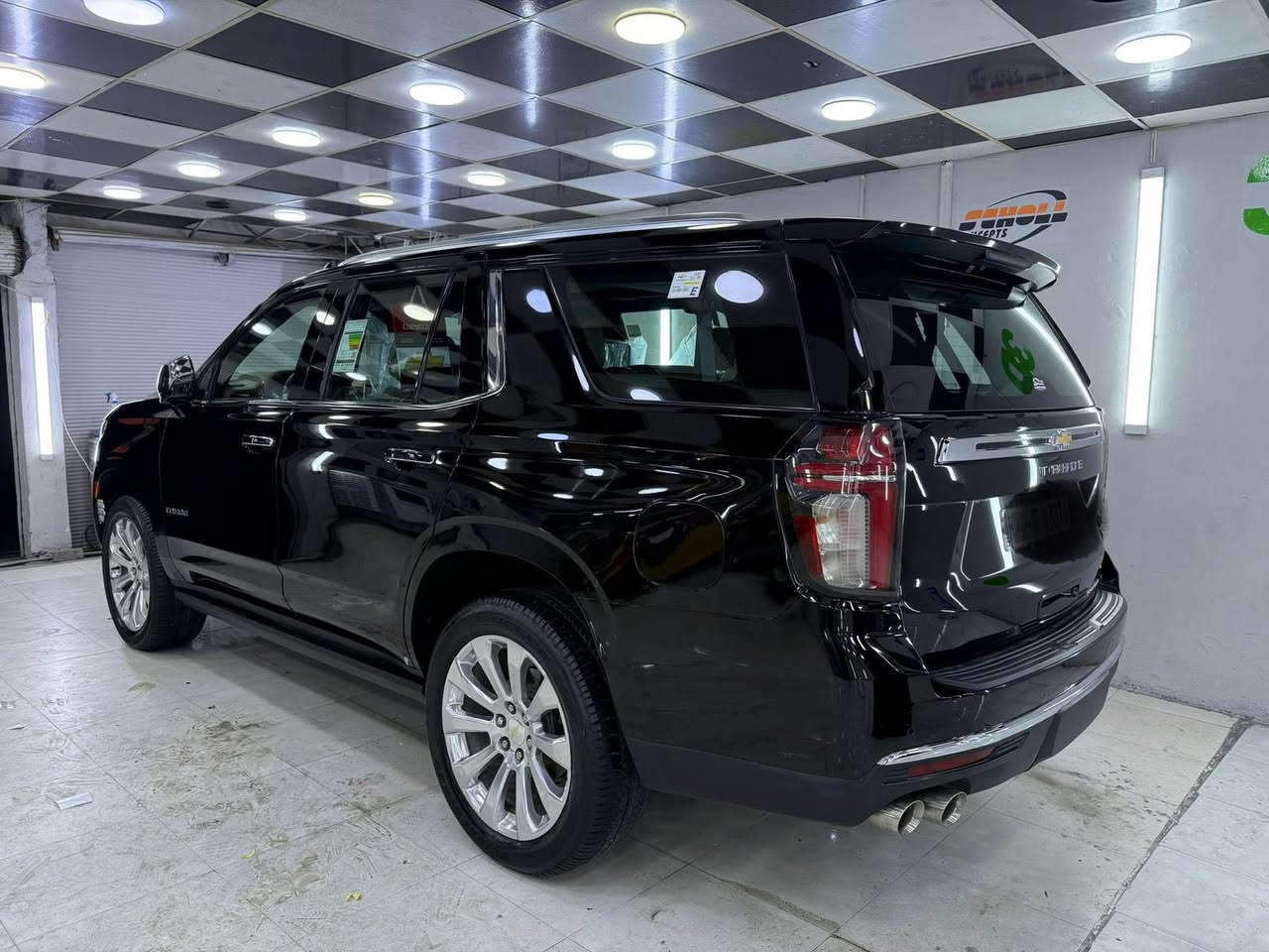 سلام عليكم تاهو خليجي برايمرفول فول 1/1  2021 ماشي116 كيلو متر محرك بشط كير ابشط ما مفتوح  لون اسود سياره علئ وضع شركه بدون صبغ بدون تعديل سياره بسمي مكان سياره كركوك سعر 480$ بي مجال بسيط ***********
