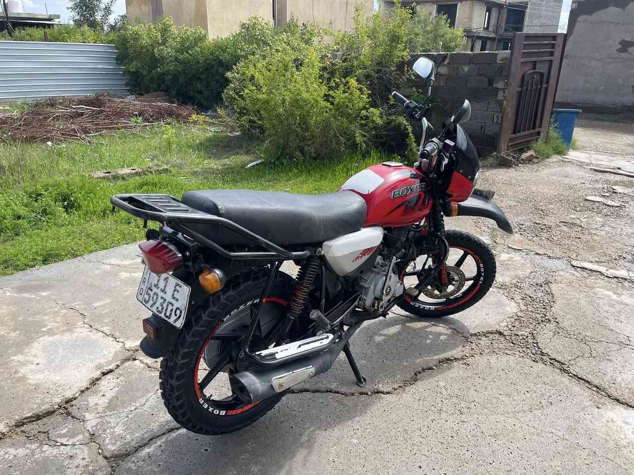 سلام عليكم دراجة بوكسر 2023نازلة بل2024 دراجة نضيفه محرك نضيف مابيها اي نقص فقط اشارة امامية يسرة واشارة خلفية يمنة ودواسة الي يم البريك مثل ماموضح بلصورة رقمها بغداد وبسمي تحويل ثاني يوم مكاني بغداد ناحية الرشيد قريب عل سريع جديد اليوسفية سعرها ٢٣٥٠ وبيها مجال حك الجية وتساب ***********
