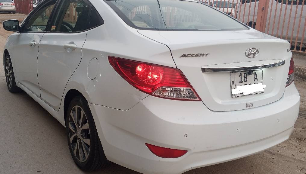 هونداي اكسنت 2014 خليجي رقم بابل بسمي موجودة في كربلاء محرك 1600 مكفوله عده طعجه بدور الخلفي السعر 110 للاتصال *********** كربلاء, العراق
