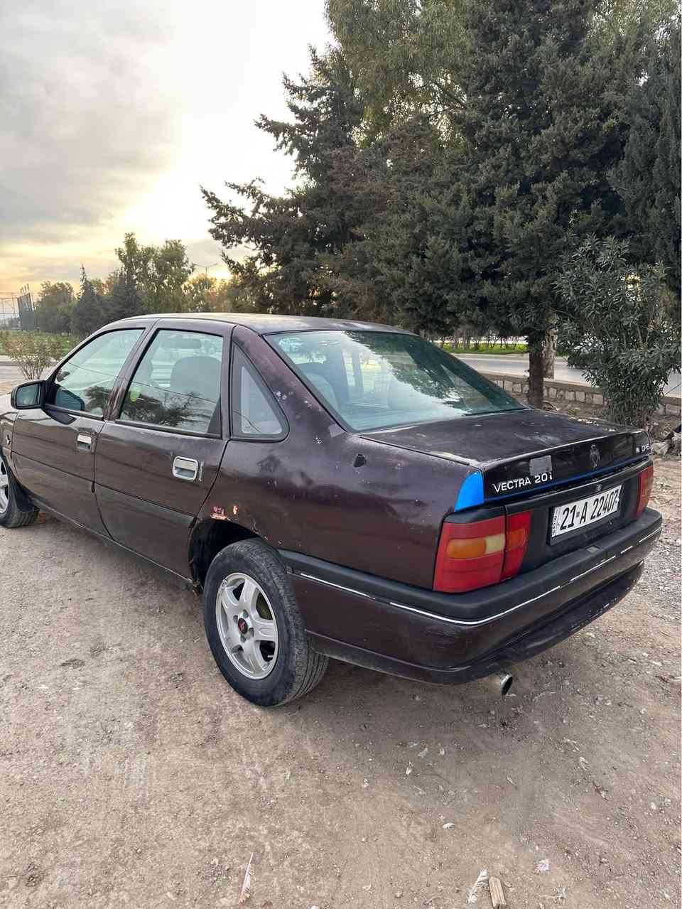 سەرە تا بەناوی خوا ئۆپڵ ڕەقەم سلئمانی بەشەرتی تەحویل گئڕومەکینەی مەزبوتە تەقەو ڕەقەی نیە مەکینە ۲٠مۆدئلی ۱۹۹٠ئڕباگ سڵاید نرخی ۳٠گڵاومەجالئ برایانە  سەیارە کە ماڵ دۆستە 0773869 2844 شمشمل, السليمانية
