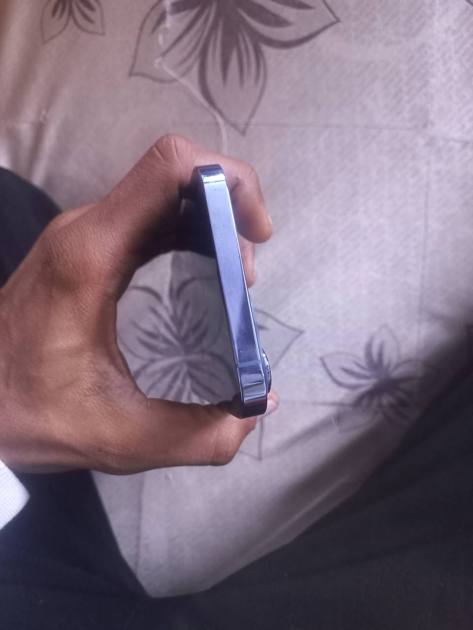 السلام عليكم. أيفون ١٣ برو ماكس ذاكره ٢٥٦ شرق أوسط نضافه ٩٩ ناسين رمزه ينفتح بتفاليس مكاني بغداد الشعب حي اور ***********
