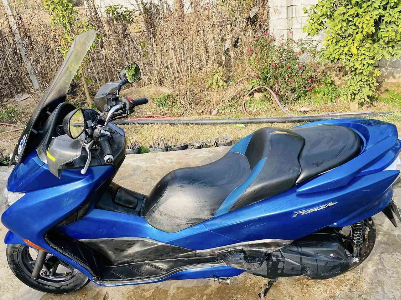 ‏فورزا للبيع صفر 10 مقفولة كفالة عامة أوراق كاملة السعر 12 ورقة وبيها مجال المكان صلاح بلد ***********
