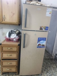 ثلاجه مستعمله شهرين ب 400 سعر ما رقم الهاتف07713561191