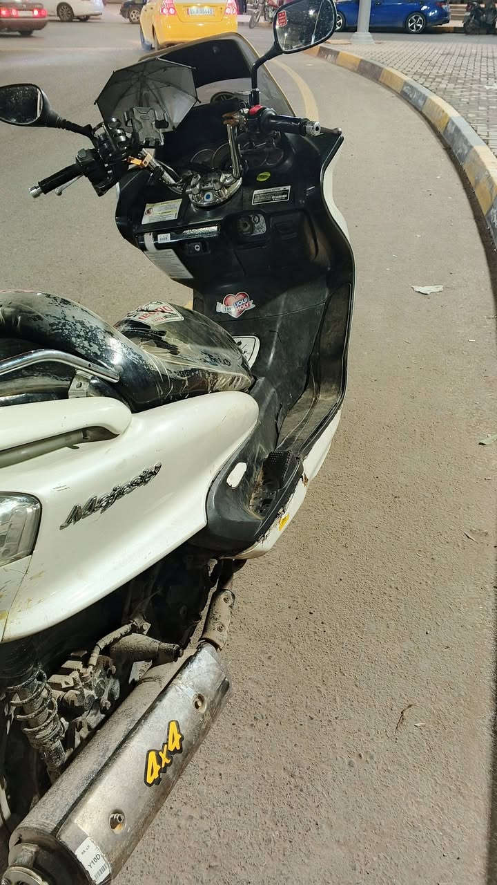 ياماها ماجستا دبل رون رقم نينوى
تجفيت جديد وصوت ناعم كيجات كله شغاله عده كيج البانزين لايت زنون محرك 250cc كلج امامي وقايش جديد وتاير خلفي جديد 
***********
السعر مليون و 600
