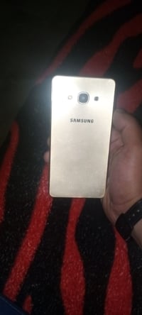 جهاز سامسونك للبيع  ابيعك فحم بدون بطاريه  التواصل الاتصال عبر الرقم 0...