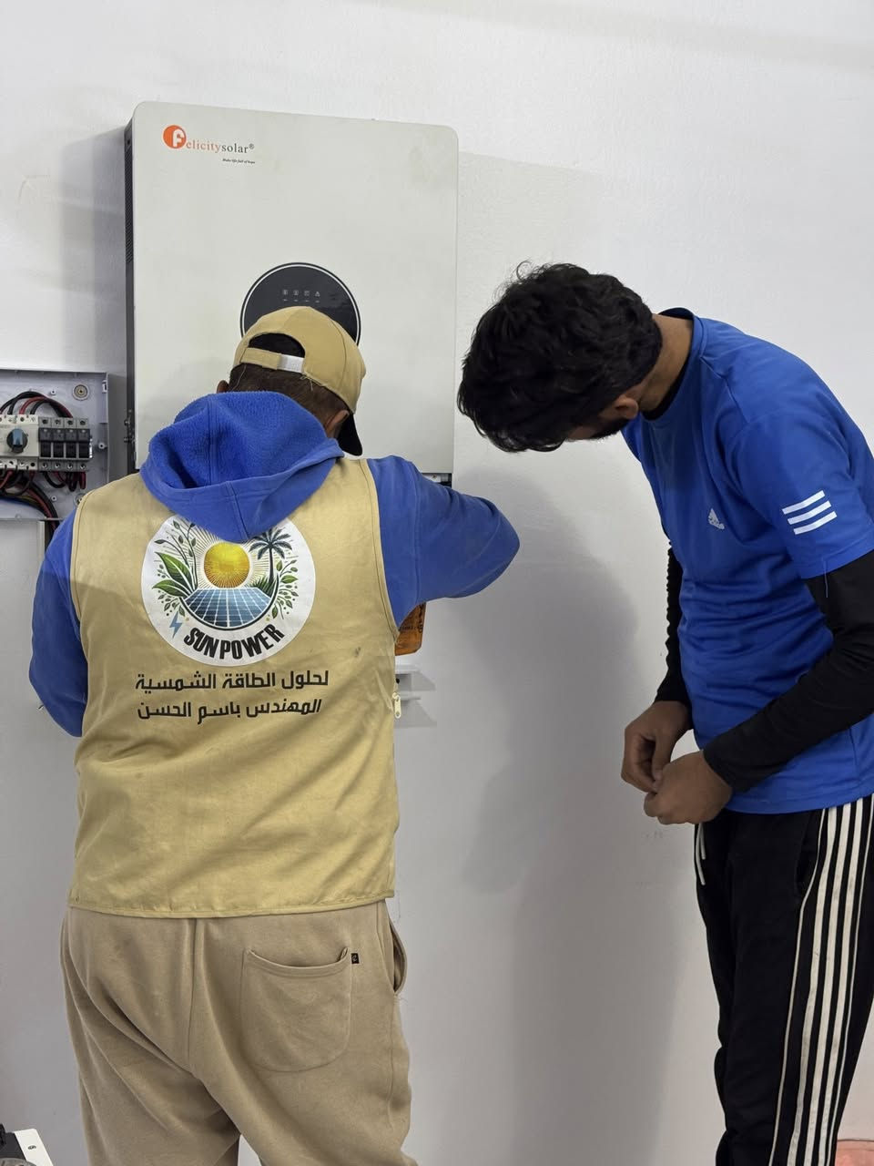 تم بحمد الله تعالى تنصيب منظومة طاقة شمسية☀️
☀️ من قبل كادر شركة #قوةالشمس Sunpower 🌞 في محافظة صلاح الدين قضاء الضلوعية بقدرة 30 امبير نهاري  30 ليلي للدكتور فرياد ضاري الجبوري 
علما" ان :
✅ضمان الألواح  15 سنة 
✅ضمان البطارية 🔋 5 سنوات (البطارية ليثيوم )
✅ضمان انفيرتر 5 سنة 
يوجد لدينا نظام النقد
ويوجد نظام أقساط 
تواصل معنا الآن واحجز مكانك في عالم الطاقة النظيفة.
مهندس باسم الحسن 
‭٠٧٨٢ ٤٩٥ ٢٤٨١‬
‭ ٧٧٦ ١٩٧ ٠٧٨٣‬
———————————-
استاذ ازور سعد النظيف 
‭٠٧٨٢ ٩٤٦ ١٢٢٤‬
‭٠٧٧١ ١٠١ ٩٨٦٣‬
قوة الشمسSunpower
المهندس باسم الحسن
بهاء العراقي
