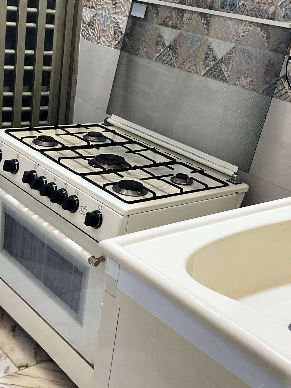 دار للبيع المساحة 150 متر بناء حديث درجه اولا طابق واحد +صاله في الطابق الثاني قياس 6×5.5
سيراميك إيطالي 
أرضية شكر تركي 
ديكور سقفي كل البيت مع  CNC 
البناء سنة 2021 البيت ينباع مع الكاونتر والمطبخ البارد تصميم تركي العنوان بالبيوت المقابل الجوازات السعر 290 قفل للأستفسار الاتصال على الرقم ***********
