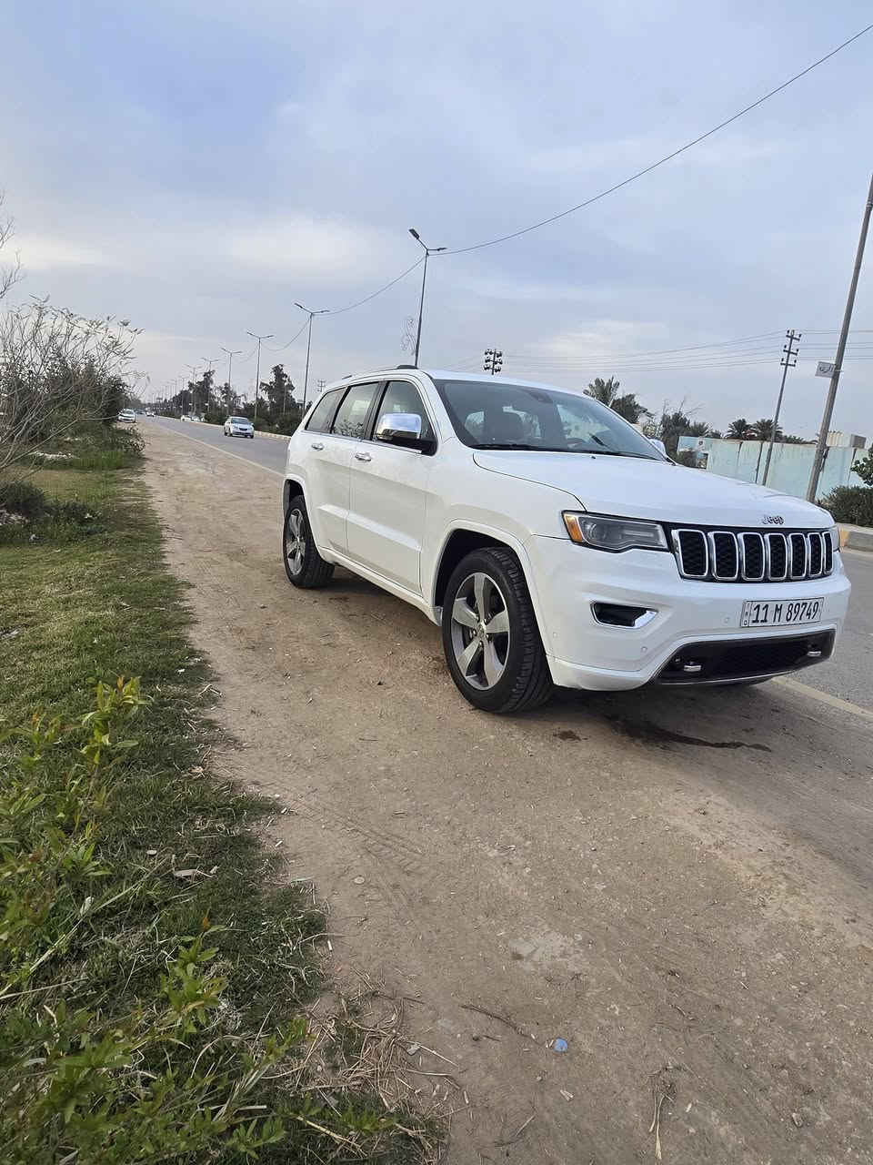 السلام عليكم

للبيع جيب 2015 اوفرلاند ( جناية الجيب يعرفون مواصفاة الأوفرلاند )  رقم بغداد بأسمي 
 حادث كما موضح بالصورة ربع الجاملغ الأمامي بيه كارت يم قبق البانزين وربع باب خلفي عكس السايق 
السياره عليه ادامة كامله حدادية صدر خلفي وامامي جديدة قبل شهر سويته باتري جديد زوج تاير امامي جديد دوشمة بالكاظميه مع شعار اوفرلاند مع فرش الأرضيه جلد ومانع صوت فيت بم وعبوة اصليه شركة تحديث الدعامية والشباك موديل ٢٠٢٠  ،
 السياره مال جناي 
ماشية 76الف فقط  
بانزين عادي شرط 
 فول مواصفات ١/١  
حجم المحرك: 3600
دبل سلايت بانوراما 
تشغيل عن بعد 
شاشه جبيره 
شفتات ستيرن 
جنطه كهربائي شفط 
دبل كزوز خلفي 
حساسات اماميه + خلفية 
سستم صوت 18 سماعة 
دمامي خلفي بلصندوك
اوتو بارك مساعد اصطفاف
رادار خلفي واجانبي
قطعتين تبريد ثلج 
كشن خزن ميموري 3 وضعيات
كشنات علامه اوفرلاند
 مقاعد جلد اصليه اثنين كهرباء (تدفئة+تبريد) 
 كشن خلفية تدفئه
تدفئه بل ستيرن 
مري  شفط 
مري قلاب ويه ال R
يدات ستيل اصل 
 انارة ترحيبية بالمراية 
الداخل صاج ملكي  
 نظام_خرائط(نظام ملاحة)_Navigatio
 كامرة خلفية دوارة اصلية
 استيرن كهرباء +  تدفئة
 فول تحكم استيرن (جهتين امامي + جهتين خلفي) 
 نظام سبورت s
 نضام اقتصادي
 مري _جانبي_تدفئة مرايا_جانبية_حساسة_للضباب_تعمل_
تلقائياً + اشارة بالمري 
 لايت عدسة زينون يصعد وينزل ويه الستيرن 
كشافات زنون 
زراكات لايت
مكان السيارة بابل السعر 205$وبيه مجال قليل
وهذا رقم الهاتف اتصل وتدلل واذا ماعجبك المنشور اترك اثر طيب بكلام طيب واسف ع الأطال وجزاكم الله خير الجزاء 
***********
