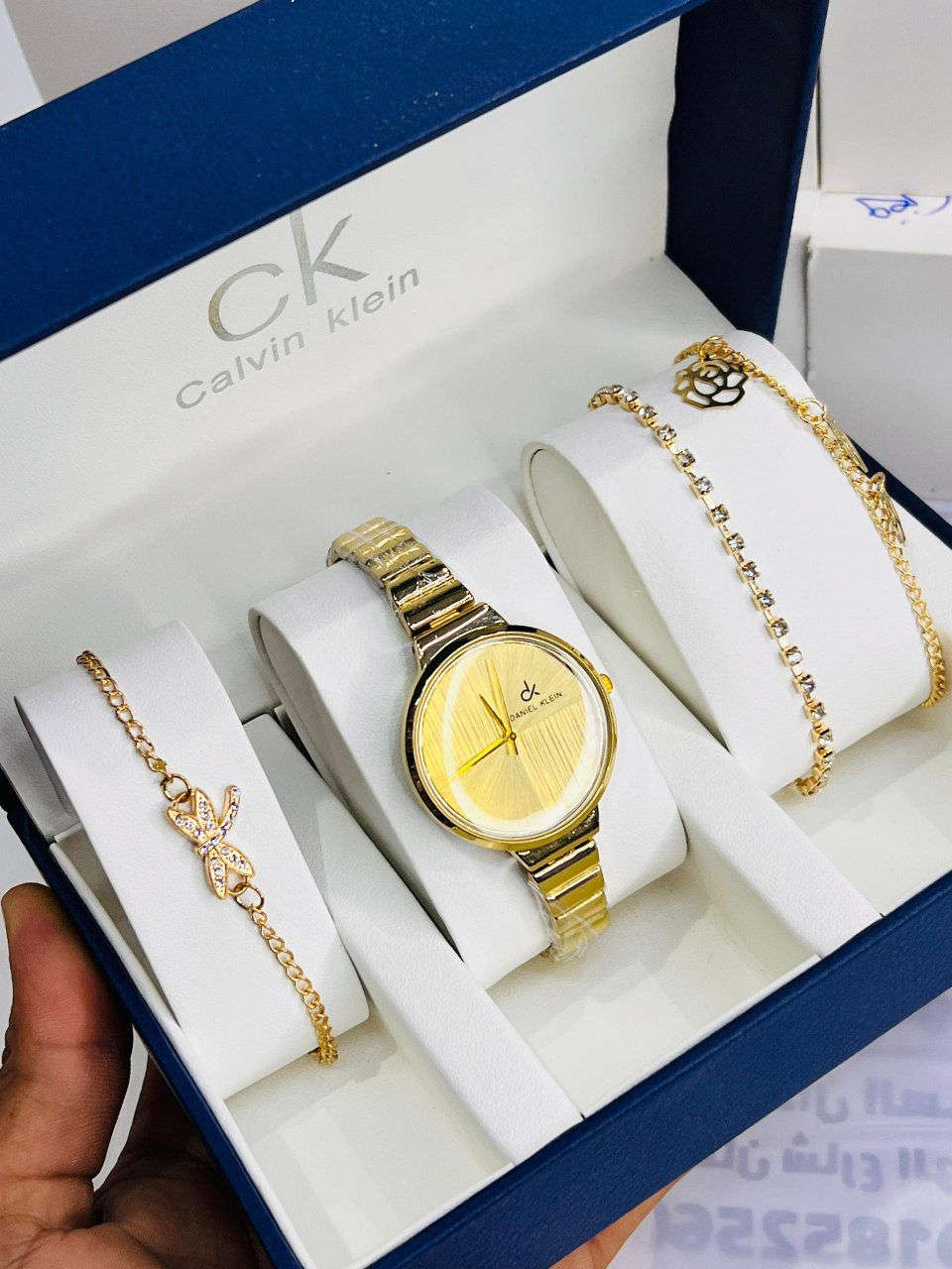 طقم ckرهيب ينفع هديه للغالين علي القلب 
للطلب والاستفسار راسلنا على الواتساب 0913329962


**إذا كنت صاحب هذا الإعلان وتريد حذفه لأي سبب، رجاءا أرسل رسالة إلى الدعم الفني**