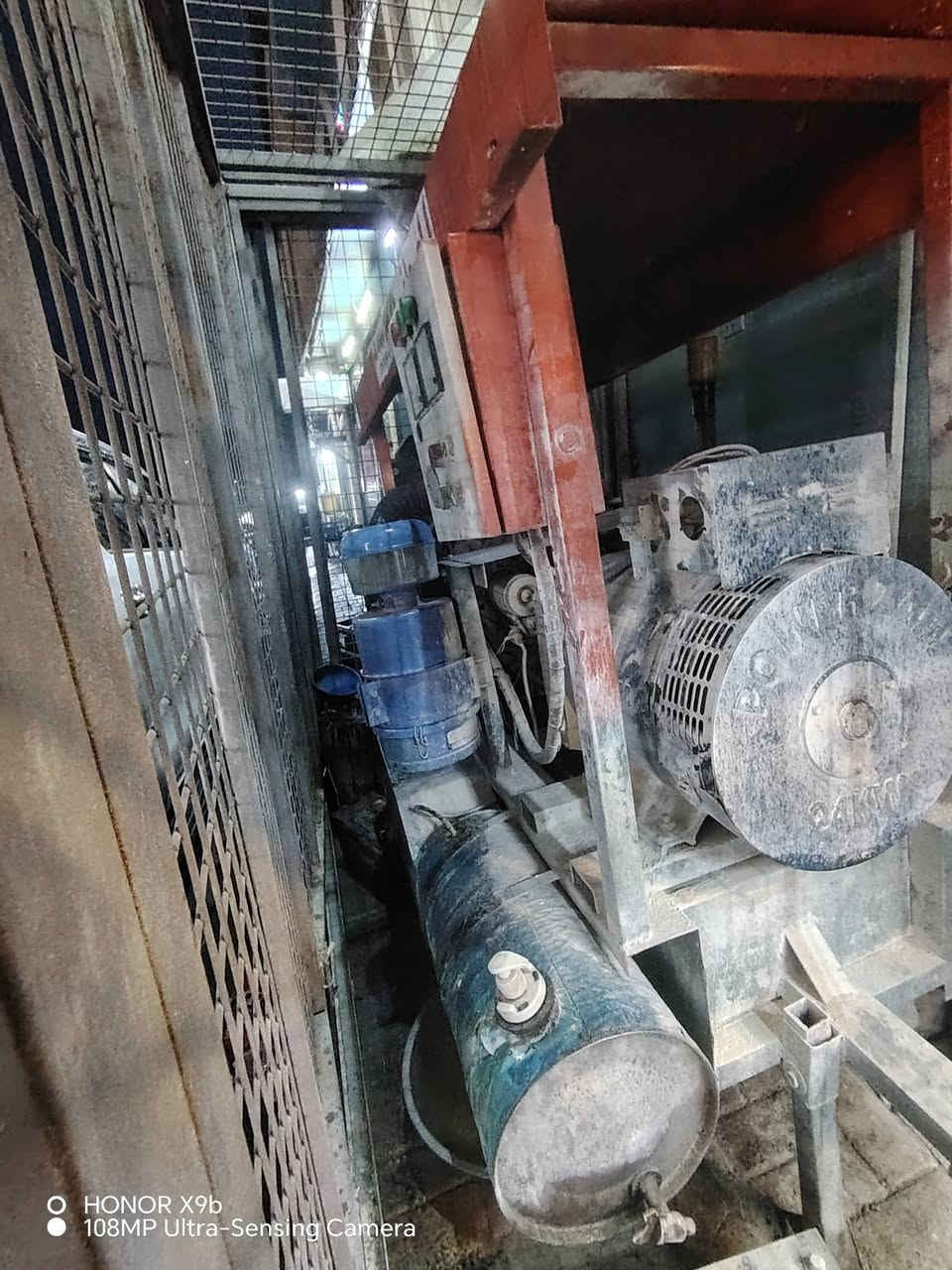 مولدة كية ٣٧٠٠ المحركة نظيف بس رأس التوليد عاطل
العنوان حي الحر مطعم عمر العزاوي. المولدة للبيع


**إذا كنت صاحب هذا الإعلان وتريد حذفه لأي سبب، رجاءا أرسل رسالة إلى الدعم الفني**