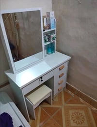 ميز مرايه نوعيه جدا ممتازه