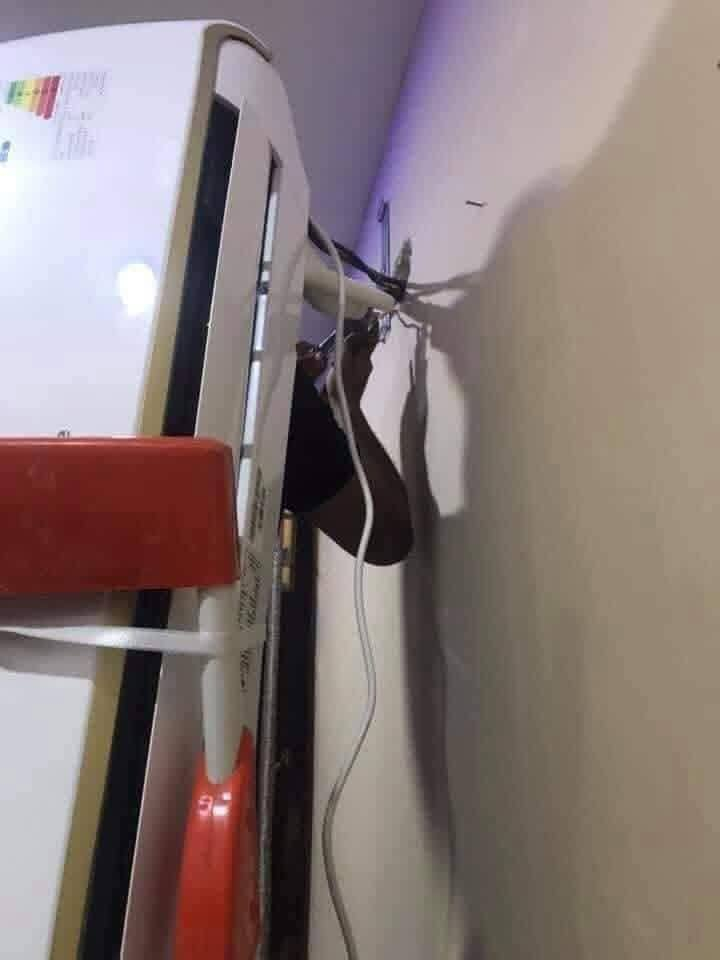 المهندس للتبريد ❄️
تنصيب سبالت
صيانه سبالت ومكيفات❄️
غسل سبالت ومكيفات موقعي داخل البيت
تصليح ليك وشحن غاز 
فتح السبالت وتنظيفها وغسلها واعاده تنصيبها

اتصل والباقي علينا نجيك لباب البيت
واسط 
 اتصال على الرقم
***********
