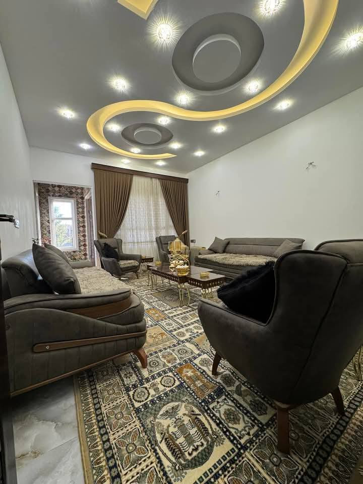 ---- عقارات الموصل الحدباء ----
               🏤 دار للبيع🏤 

🌍 موقع الدار مزارع الحدباء بالقرب من جامع الطيار🌍

🔴 يبعد عن الشارع العام 25 متر 

🔴 بستان ملك صرف 

🔴 مساحة الدار 139 متر

🔴 الواجهة 9 متر

🔴 الاتجاه شروق تام

🔴 الطابق الاول غرفة نوم 
      الطابق الثاني 3 غرف نوم 

🔴 بناء ممتاز جدا وحديث وراقي 

              /////////////////////////////
 لمعرفة التفاصيل والسعر الاتصال على الرقم
                          ***********

🔵نستقبل جميع طلباتكم وعروضاتكم...
