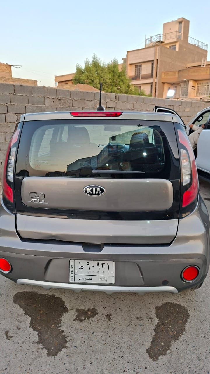 السلام عليكم 
للبيع صول ١٨ وارد امريكي حادثهة جاملغ خلفي جهة السايق فقط 
ماشية ٧٦ ميل 
السيارة بيهة طخطخات بسيطة يعني الياخذهة يرتبهة لان السيارة بيد بنية 
يعني استاذي العزيز كلشي ذكرتلك مو تجيني وادكلي انتة مذاكرهن اخوية العزيز وهاي السيارة كدامك شوفهة اقتنعت تعالي وشوفهة وتشلع عيني مقتعنت عوفهة انشالله تاخذ اغاتهة 
السعر ١١٠ وبيها مجال بسيط جدآ 
الاتصال : ***********

