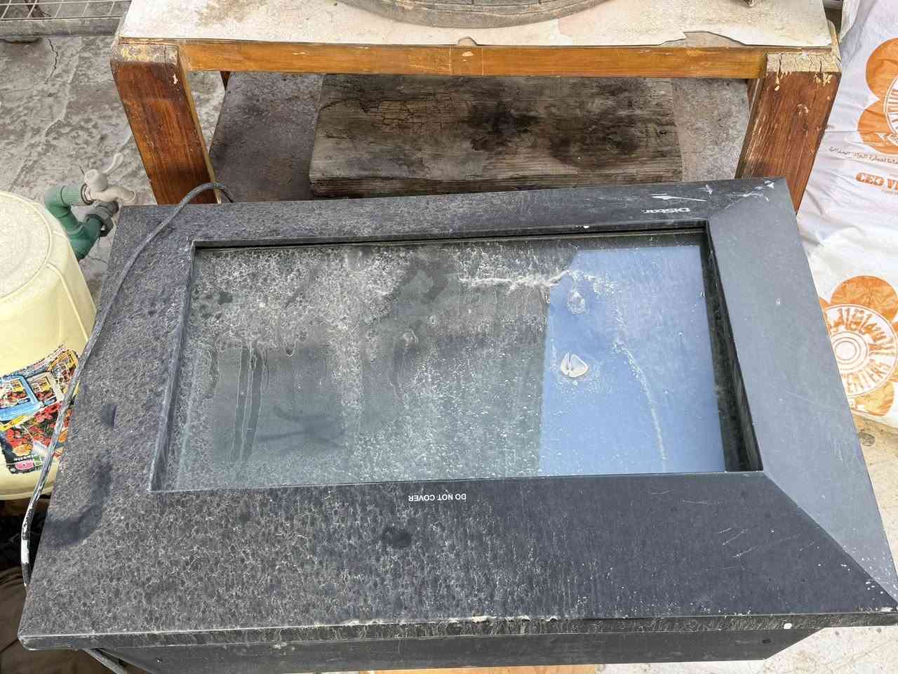 السلام عليكم غراض للبيع
سقيفة كي سبان 
￼طول 2 متر ونص
العرض 3 ونص السعر 150 الف
￼
اقفاص عدد 6 40 الف
ميز طعام 25 الف
صوبة زيتية 25
جدر ضغط 25 الوحدة
سنك مرمر حديث بي كسر قليل 100 الف
صوبة 25 الف
مكينة ثيل 50 الف
الدورة حي الصحة 
***********
